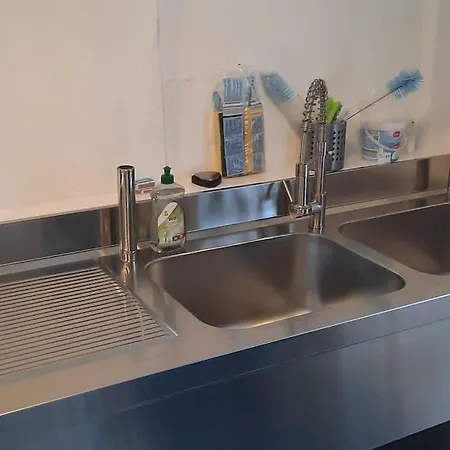 Apartment Zirkuswagen Glamping Fuer 2 Mit Veranda Kueche Netflix Parken Und Hofladen *