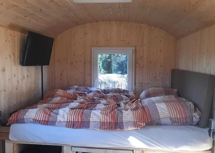 Zirkuswagen Glamping Für 2 Mit Veranda Küche Netflix Parken Und Hofladen Steinhofel
